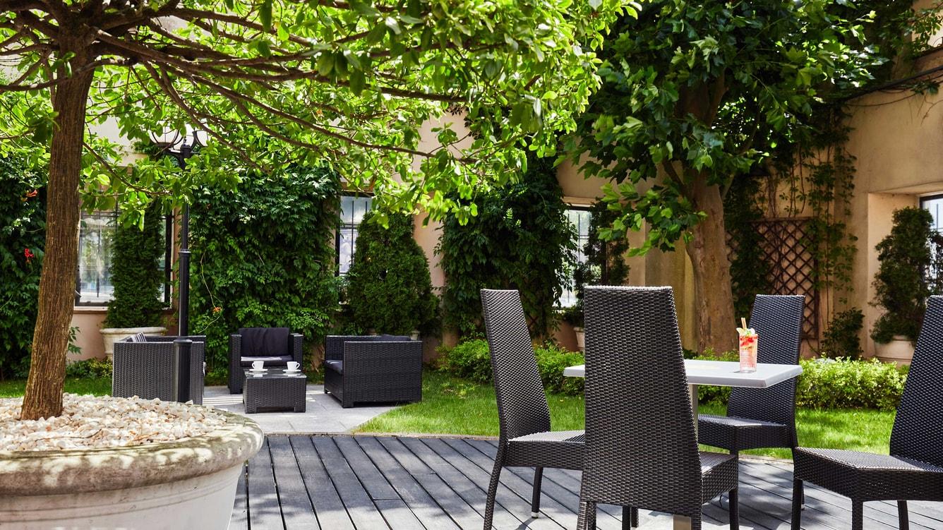 Sheraton Grand Cracovia Exterior foto The garden