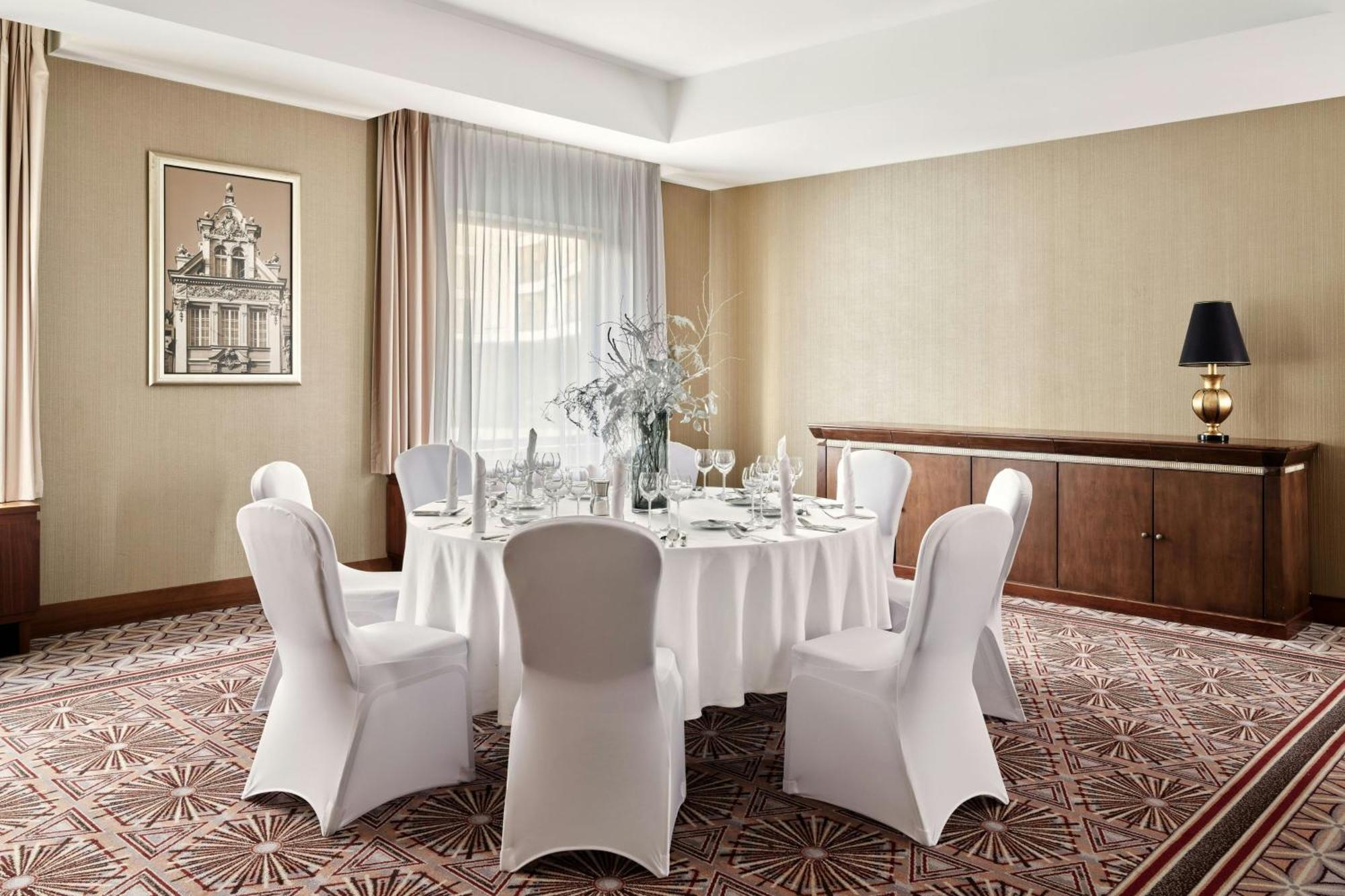 Sheraton Grand Cracovia Exterior foto